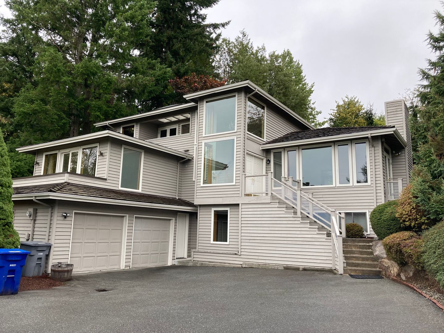 3bd/3.5ba in Summit Executive Neighborhood
