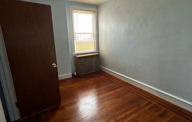 3 beds, 1 bath, $1,700