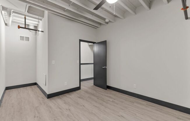 2 beds, 2.5 baths, 1,320 sqft, $2,365, Unit 192