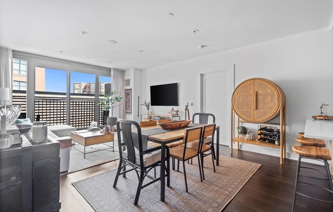 14 W Broadway
