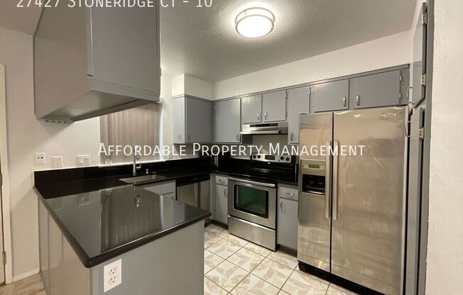 27427 Stoneridge Ct #10