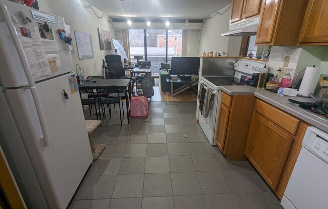 1 bed, 1 bath, 620 sqft, $1,450, Unit 215