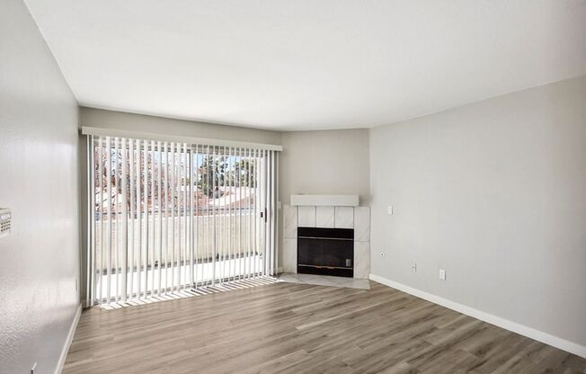 Centrally Located 3 Bed Condo In Gated Community