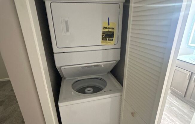 Studio, 1 bath, 500 sqft, $995, Unit 29