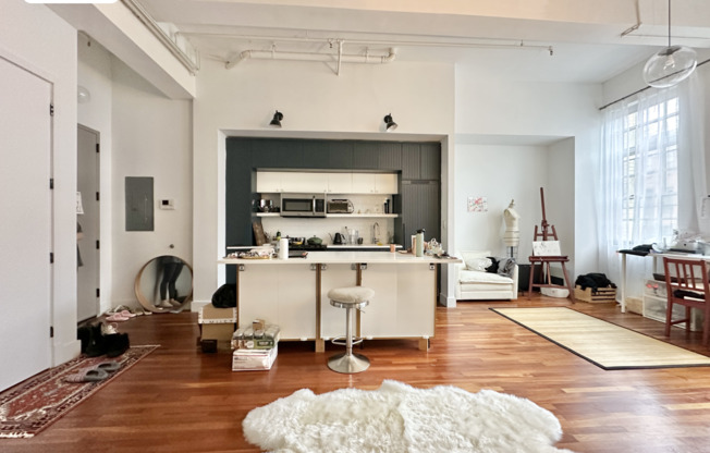180 Bainbridge St #201L