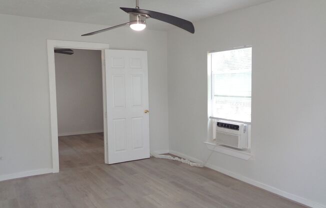 1 bed, 1 bath, 456 sqft, $1,100, Unit 127