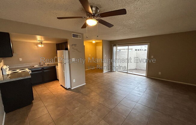 2 beds, 1 bath, 957 sqft, $999, Unit A