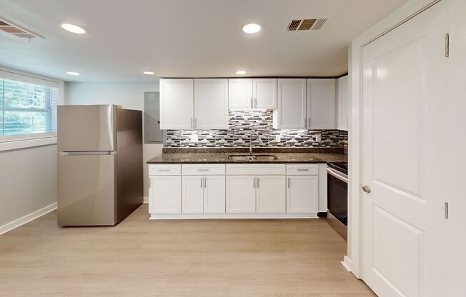 2 beds, 1.5 baths, 1,100 sqft, $1,325, Unit G1