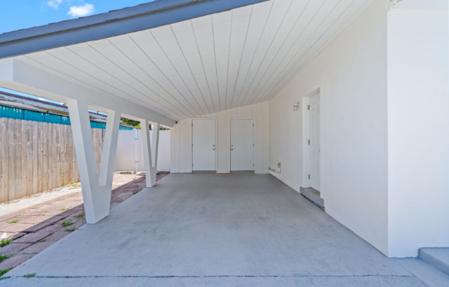 230 NW 33 TERRACE