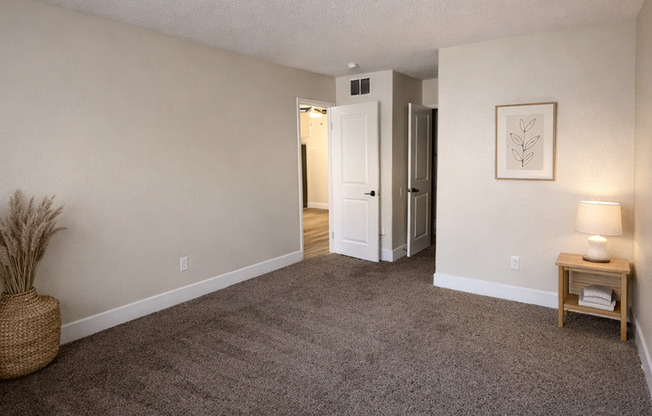 1 bed, 1 bath, 714 sqft, $1,595, Unit 060