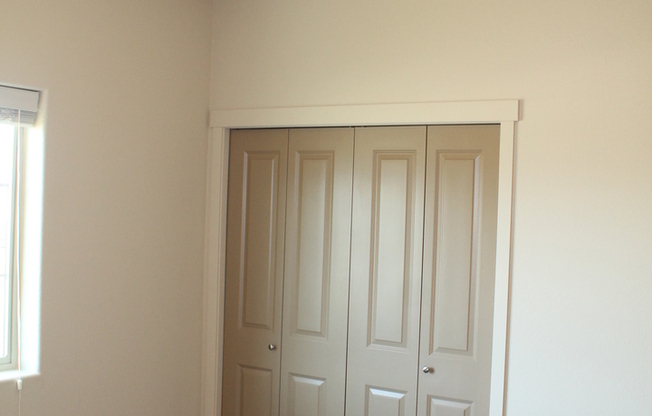 3 beds, 2 baths, 1,197 sqft, $1,695, Unit Unit # 208