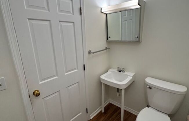 4 beds, 2.5 baths, $1,899
