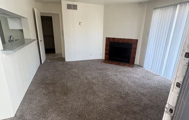 1 bed, 1 bath, $999, Unit 2303