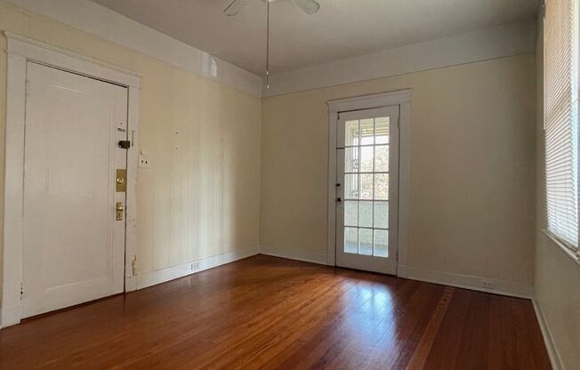 4729 Carondelet