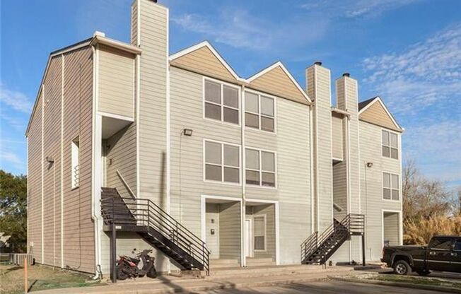 9201 Palmetto