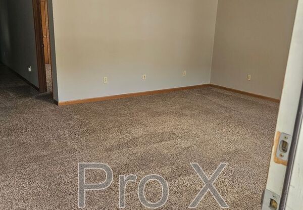 517 E PARK