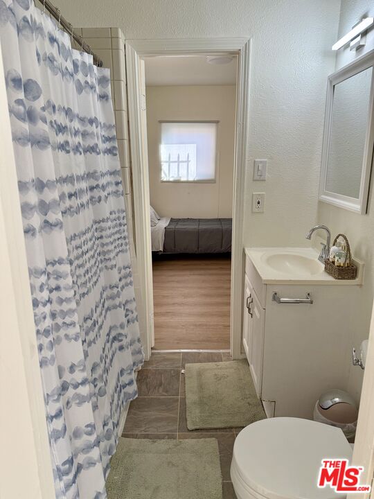 634 W 81 ST