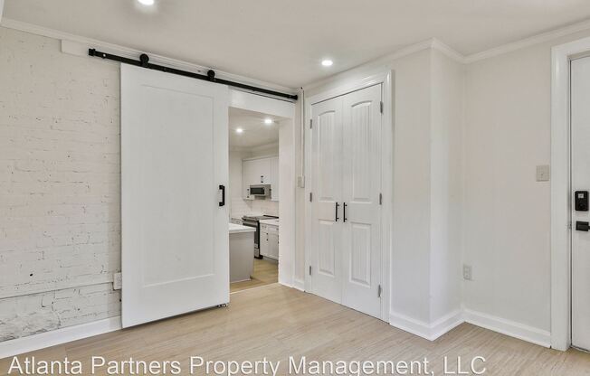 685 Argonne Ave. #14