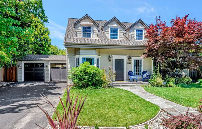 1545 Laurel Pl