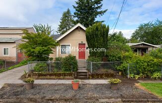 Charming One Bedroom Plus Office/Den In SE Portland!