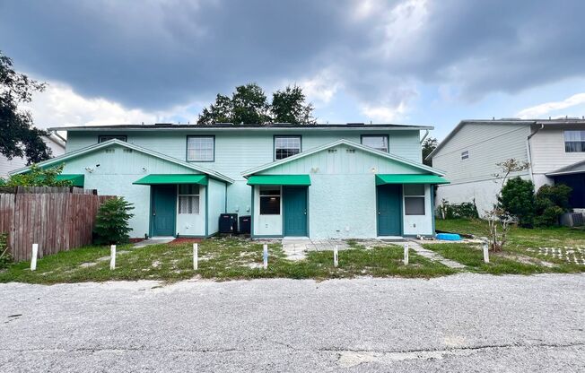 BEAUTIFUL 2 Bed/2 Bath Townhome in Winter Springs! Lawn Care INCLUDED!