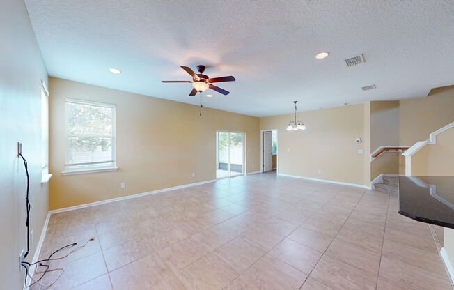 Beautiful 4 bedroom, 2.5 bathroom home in Greenleaf Village at Nocatee!