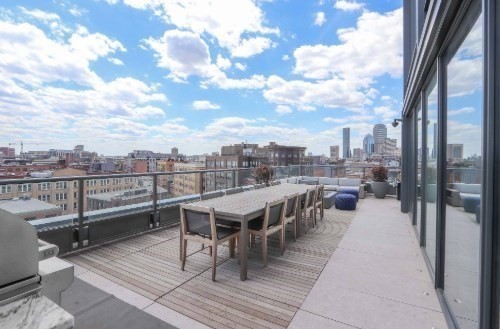 1 bed, 1 bath, 817 sqft, $5,050, Unit 721