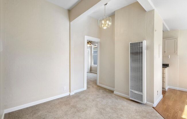 2241 San Jose Ave #D - 1 bedroom | 1 bath | Upper unit