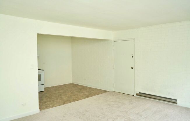 1 bed, 1 bath, $1,200, Unit Apt #13