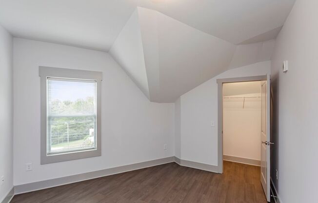 3 beds, 2 baths, 1,280 sqft, $2,950, Unit Heritage East- Unit 201