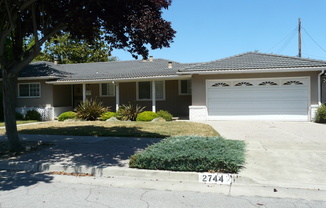 Charming 3 bedroom, 2 bath Willow Glen home