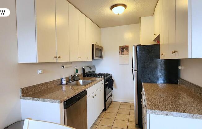 1 bed, 1 bath, 810 sqft, $4,700, Unit 9F