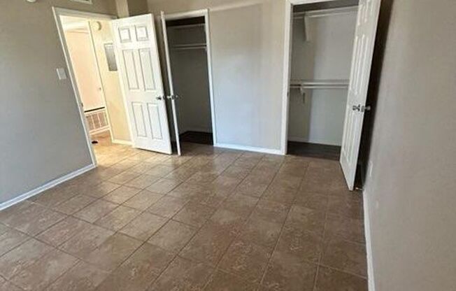 3 beds, 2 baths, 1,350 sqft, $2,055, Unit 3-1623-B