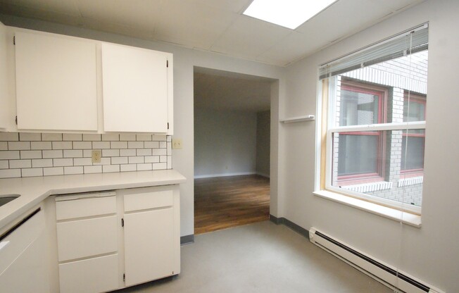 1 bed, 1 bath, 540 sqft, $1,325, Unit 120