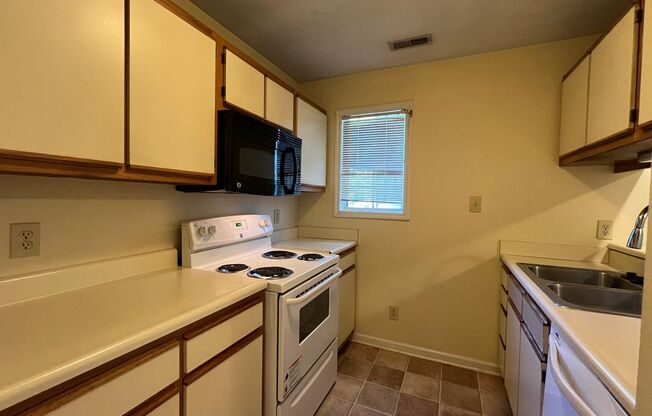 2 beds, 2 baths, $1,030