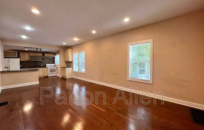 114 Clingman Ave