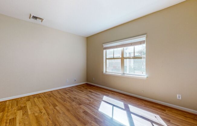 1 bed, 1.5 baths, $1,995, Unit #19