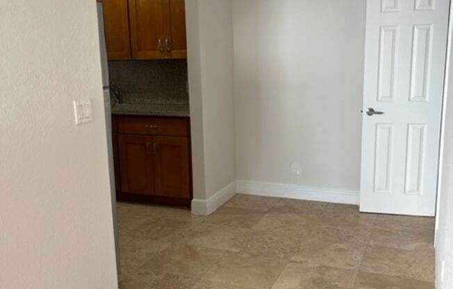 1 bed, 1 bath, 567 sqft, $1,880, Unit 25- Unit 04