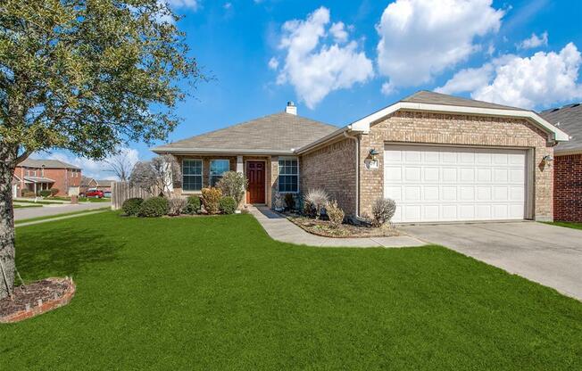 329 CROSSCREEK DR