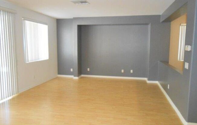 Beautiful 4 Bedroom Home in Summerlin