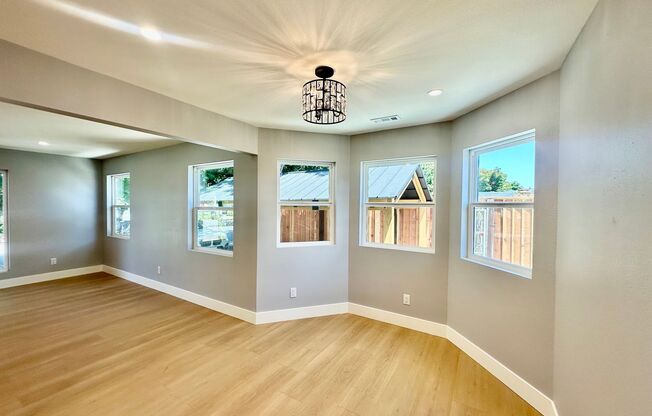 Beautiful, Brand New Sunnyvale Home -Walk to Downtown