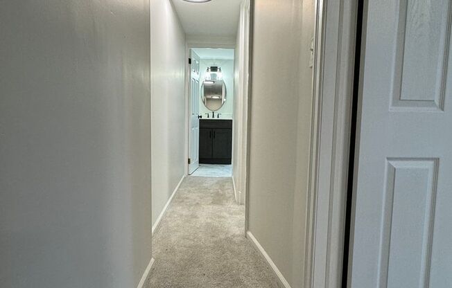 2 beds, 1 bath, $1,695, Unit Apt 17