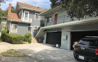 240 S HOLLISTON AVE