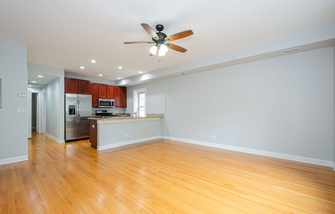 7357-67 N Ashland Ave