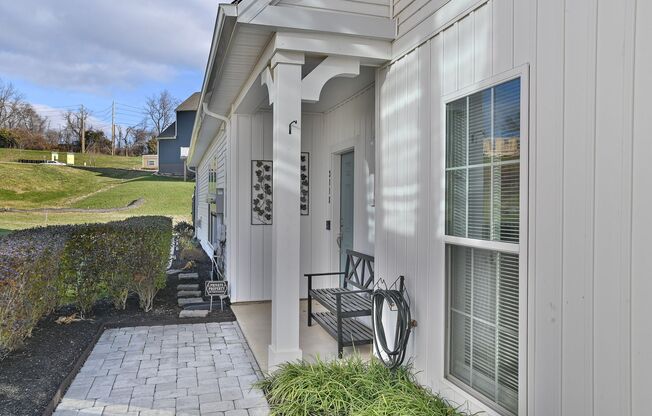 Beautiful Townhome in Arcona Community
