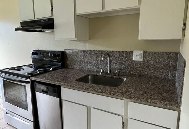 1 bed, 1 bath, 700 sqft, $1,550, Unit 107