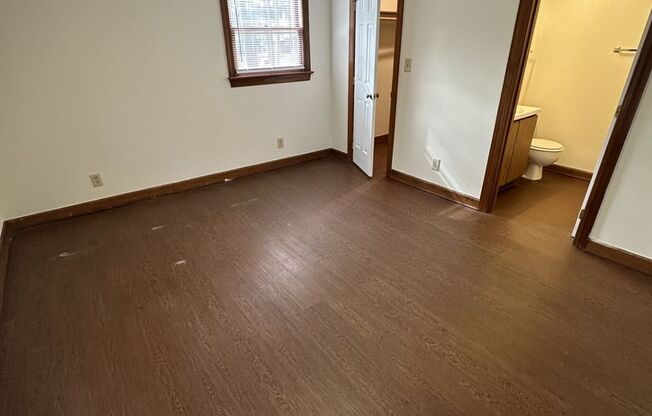 1 Bedroom 1 Bathroom Condo!