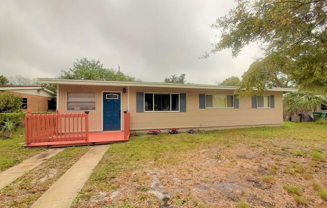 3BD/1BTH South Tampa Home Available Now!