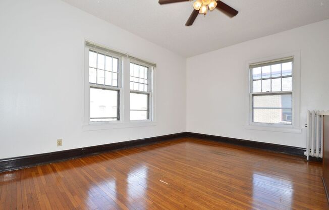 1 bed, 1 bath, 425 sqft, $955, Unit 7 - 36