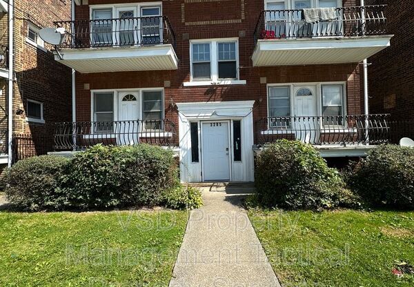 3285 E 143rd St Apt 3